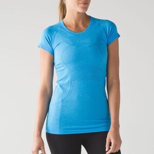 Lululemon Swiftly Tech Short Sleeve Crew Size 4